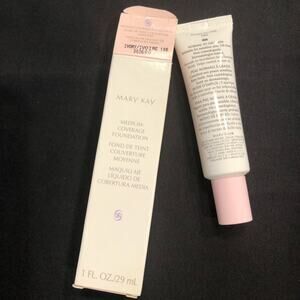 Mary Kay Medium Coverage Foundation Ivory 105 NWT